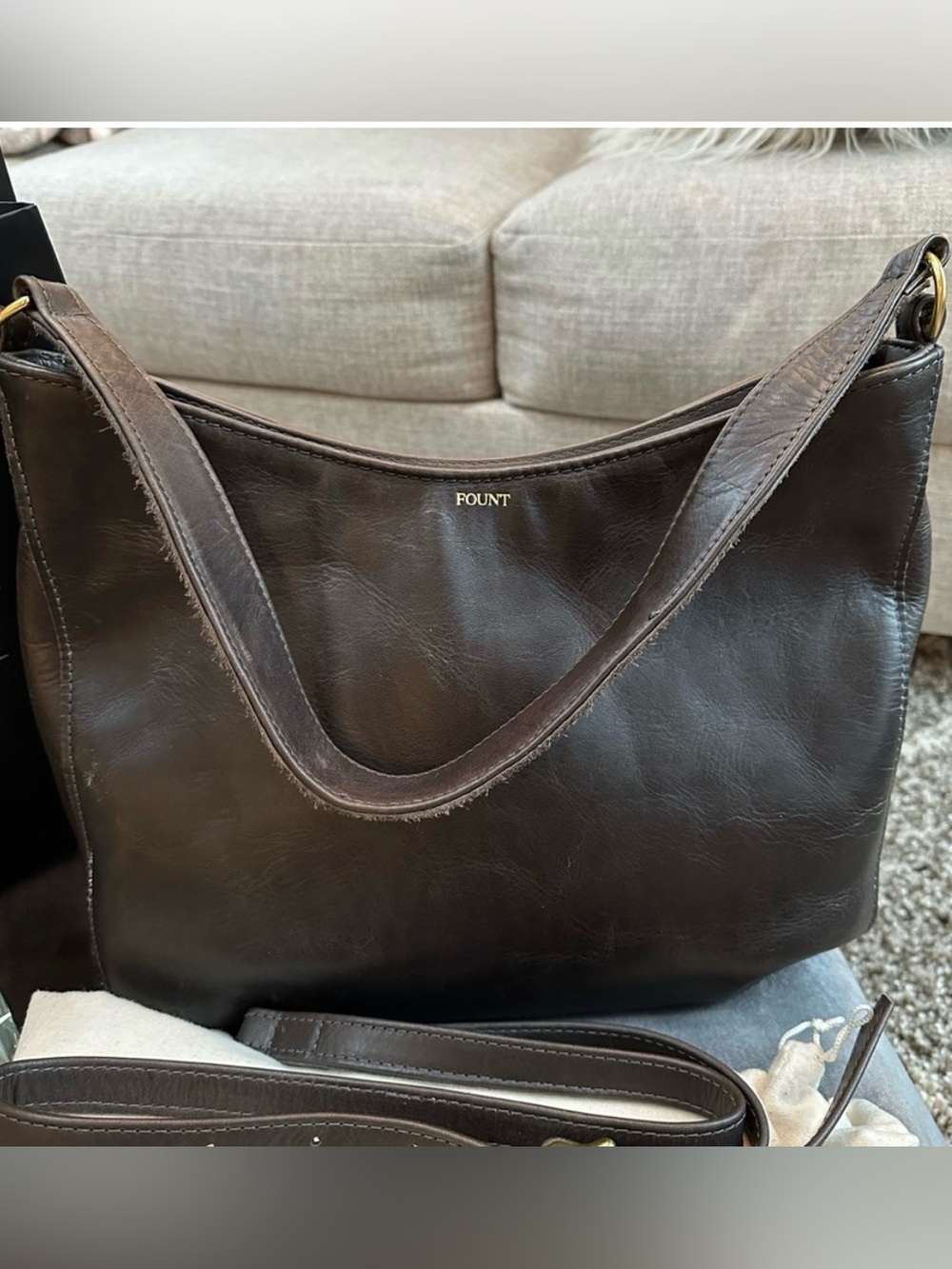 Fount Kinsley Carryall wolf